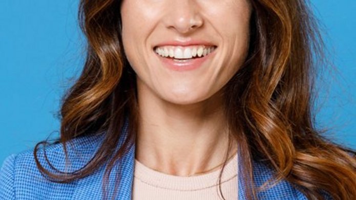 zdjęcie uśmiechniętej kobiety